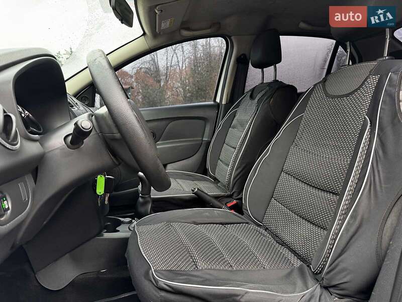 Седан Renault Logan 2015 в Киеве фото 16 Седан Renault Logan 2015 в Киеве