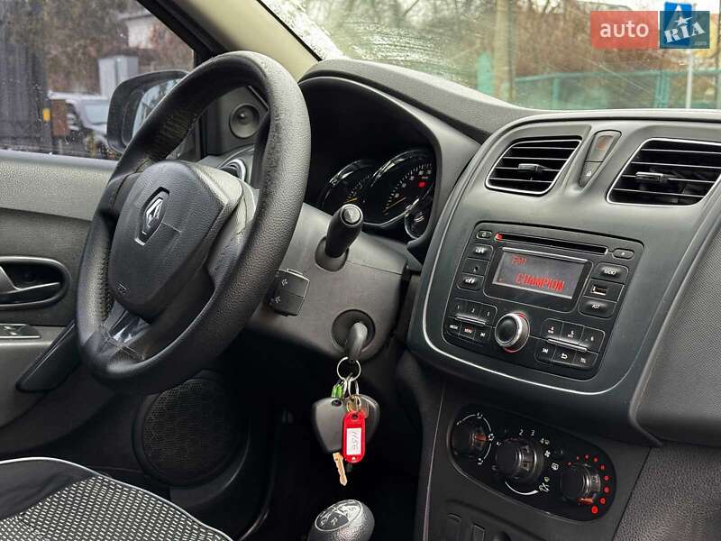 Седан Renault Logan 2015 в Киеве фото 26 Седан Renault Logan 2015 в Киеве