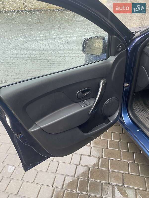 Седан Renault Logan 2017 в Одесі фото 16 Седан Renault Logan 2017 в Одесі