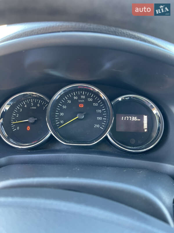 Седан Renault Logan 2013 в Луцке