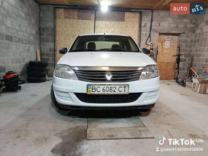 Седан Renault Logan 2012 в Тернополе