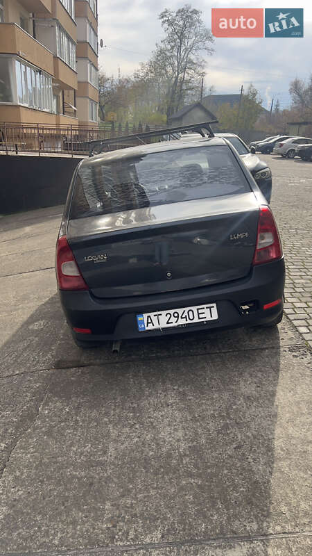 Седан Renault Logan 2009 в Ивано-Франковске