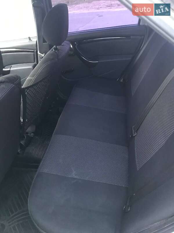 Седан Renault Logan 2010 в Ізмаїлі