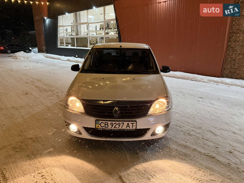 Седан Renault Logan 2011 в Чернигове