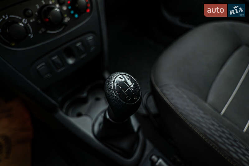 Седан Renault Logan 2020 в Киеве