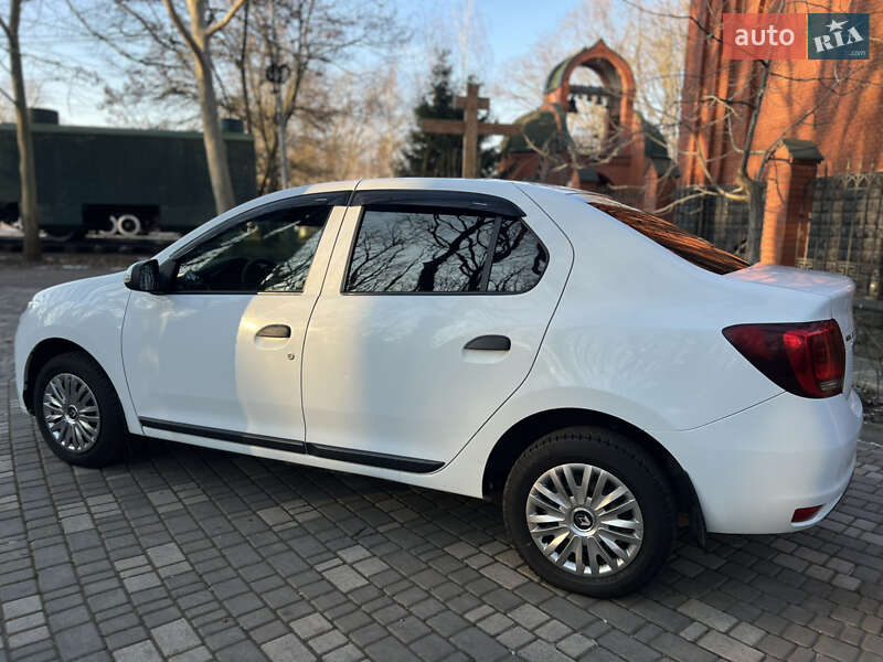 Седан Renault Logan 2017 в Одессе