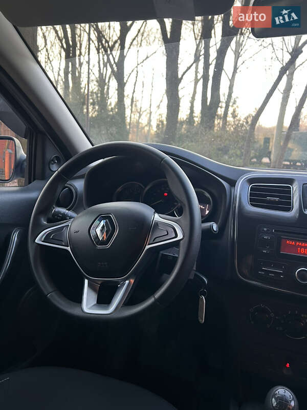 Седан Renault Logan 2017 в Одессе