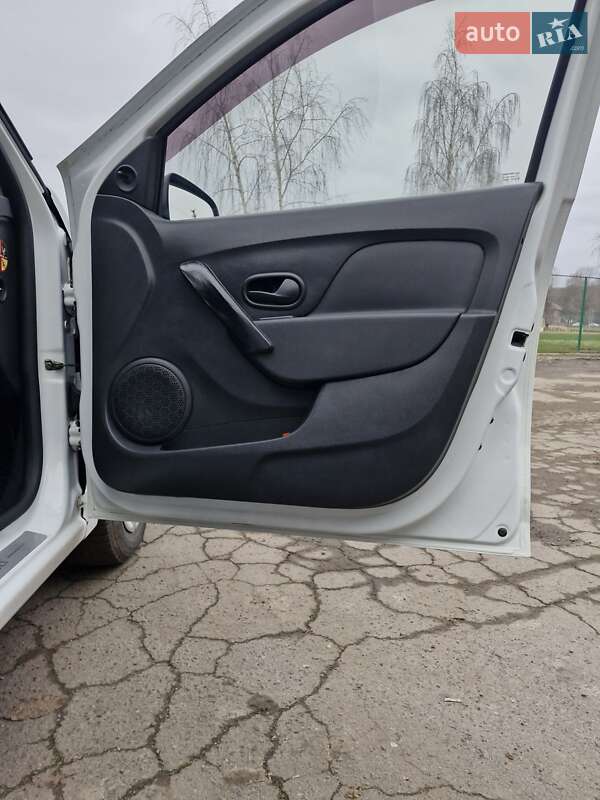 Седан Renault Logan 2013 в Хмельницком