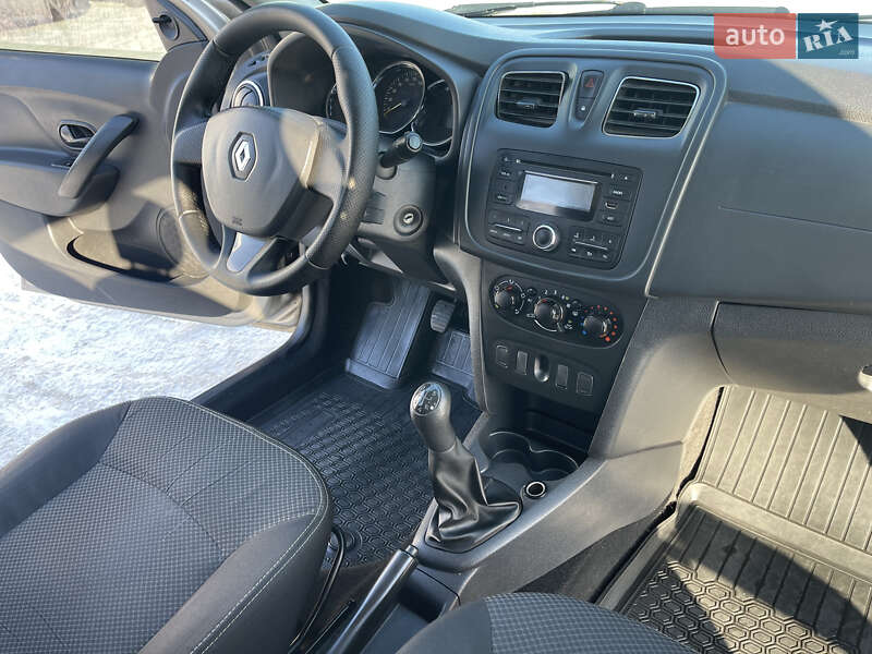 Универсал Renault Logan 2015 в Житомире фото 18 Универсал Renault Logan 2015 в Житомире