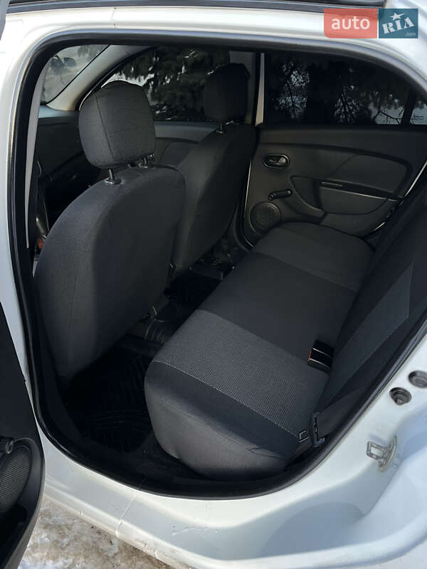 Седан Renault Logan 2016 в Харькове