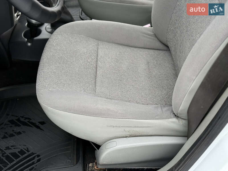 Универсал Renault Logan 2012 в Днепре фото 10 Универсал Renault Logan 2012 в Днепре