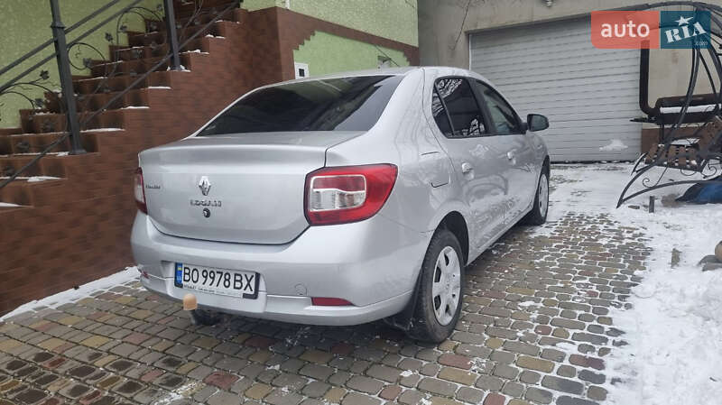 Седан Renault Logan 2013 в Львові