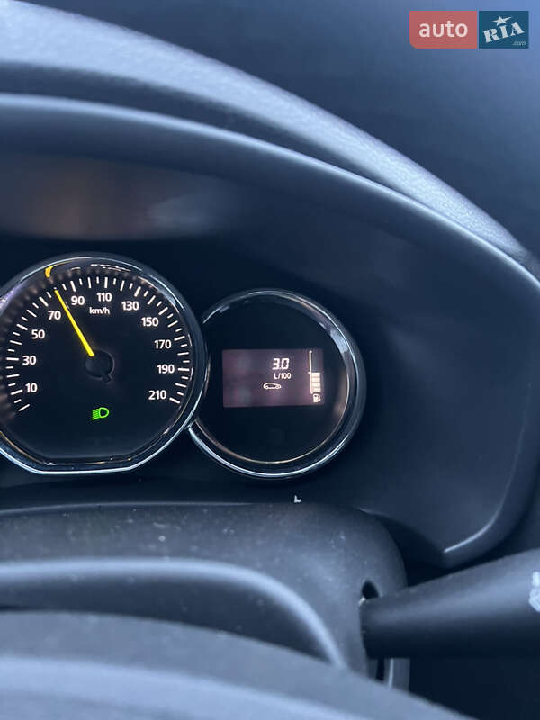 Седан Renault Logan 2013 в Львові