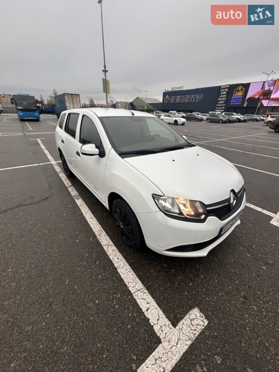 2014 Renault Logan - мініатюра 31