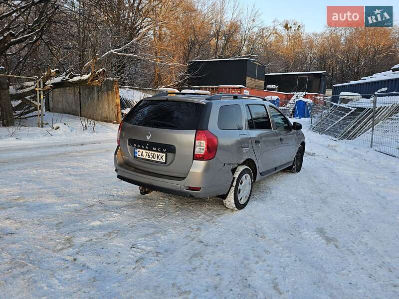 Универсал Renault Logan 2014 в Киеве