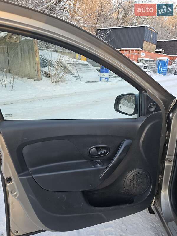 Универсал Renault Logan 2014 в Киеве