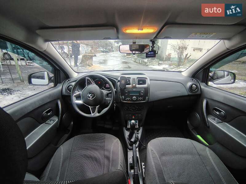 Седан Renault Logan 2019 в Дніпрі