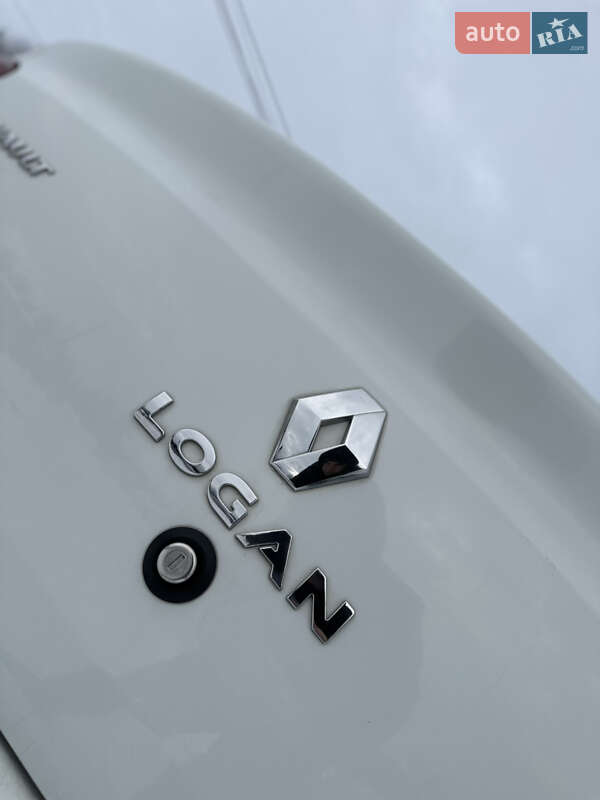 Седан Renault Logan 2016 в Дрогобичі