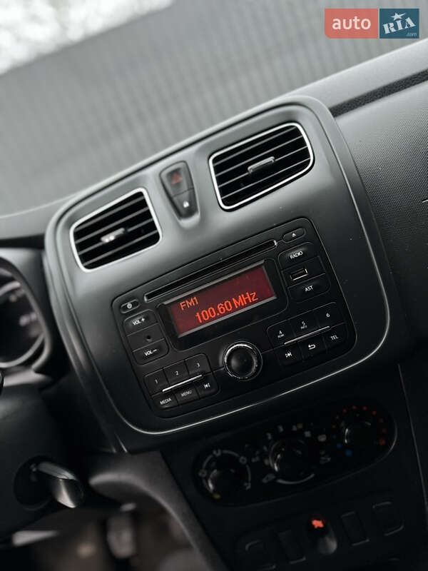 Седан Renault Logan 2016 в Дрогобичі