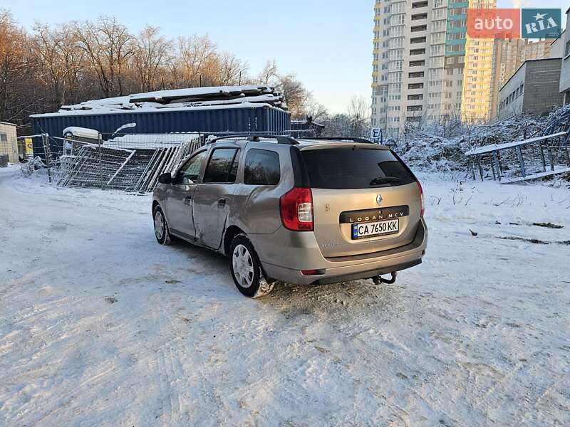 Универсал Renault Logan 2014 в Киеве фото 5 Универсал Renault Logan 2014 в Киеве