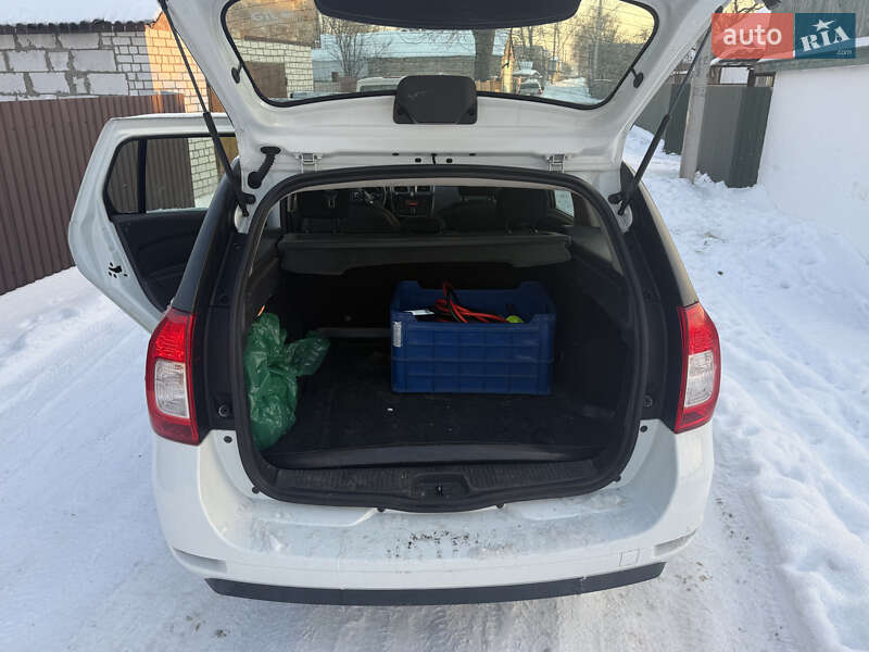Универсал Renault Logan 2017 в Киеве фото 15 Универсал Renault Logan 2017 в Киеве