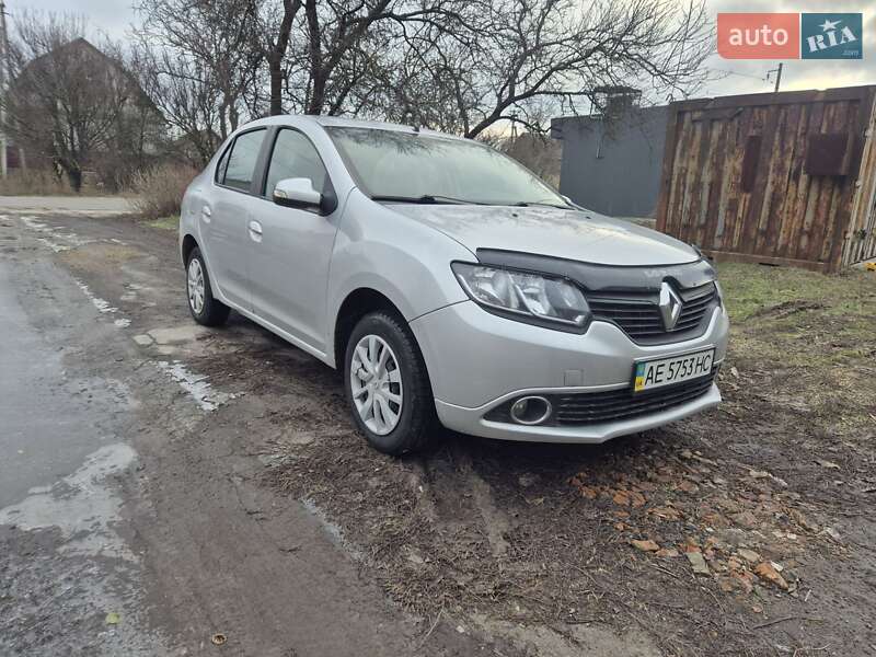 Седан Renault Logan 2013 в Новомосковську