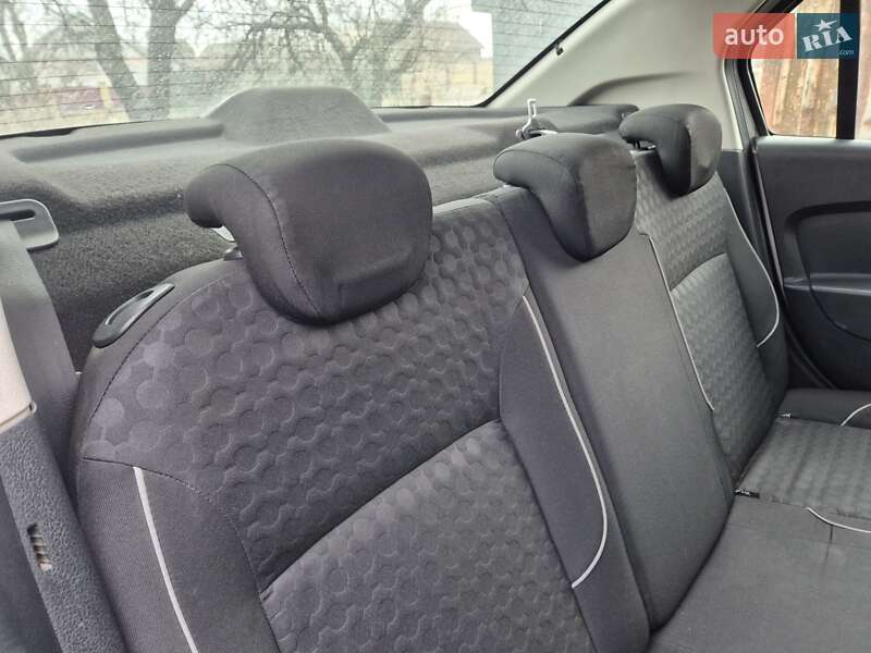 Седан Renault Logan 2013 в Новомосковську