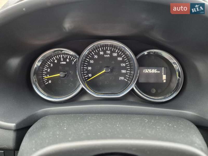 Седан Renault Logan 2013 в Новомосковську