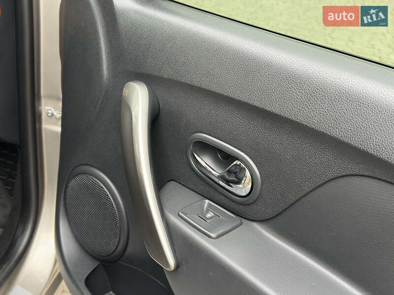 Седан Renault Logan 2013 в Одессе фото 35 Седан Renault Logan 2013 в Одессе