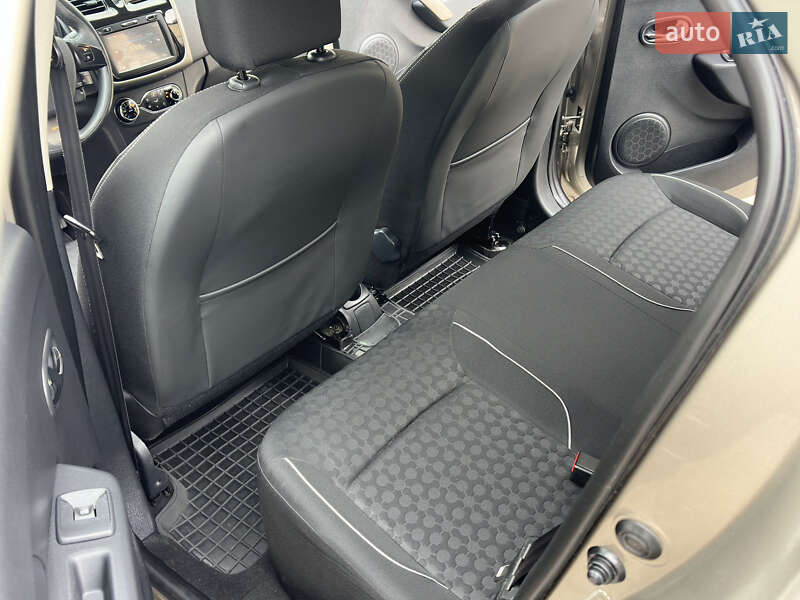 Седан Renault Logan 2013 в Одессе фото 52 Седан Renault Logan 2013 в Одессе