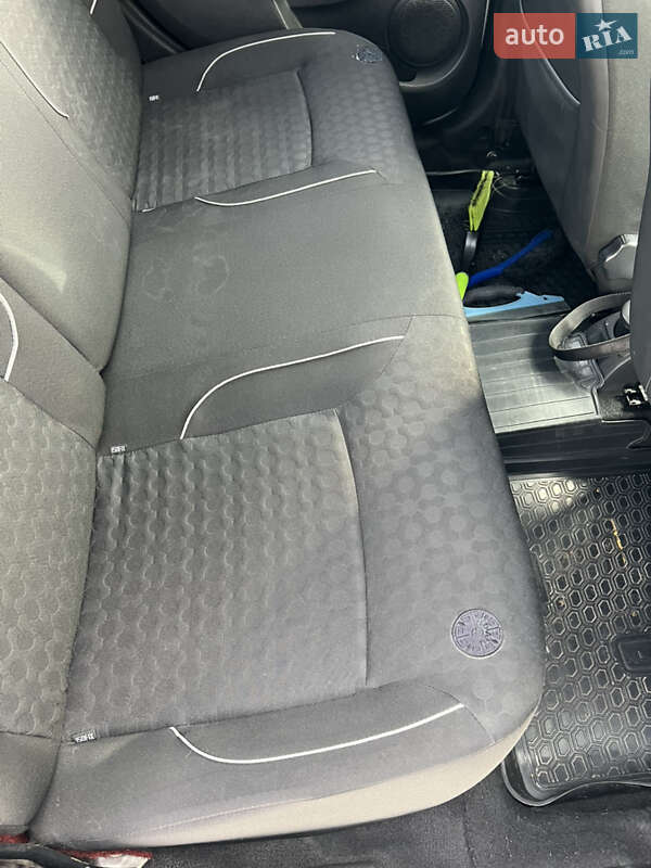 Седан Renault Logan 2013 в Львове