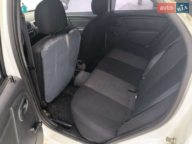 Седан Renault Logan 2011 в Прилуках фото 9 Седан Renault Logan 2011 в Прилуках