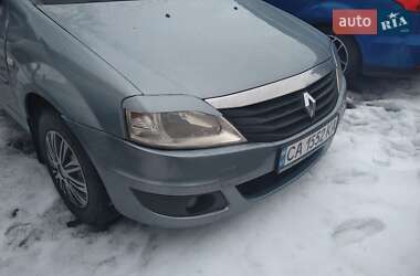 Седан Renault Logan 2010 в Умани