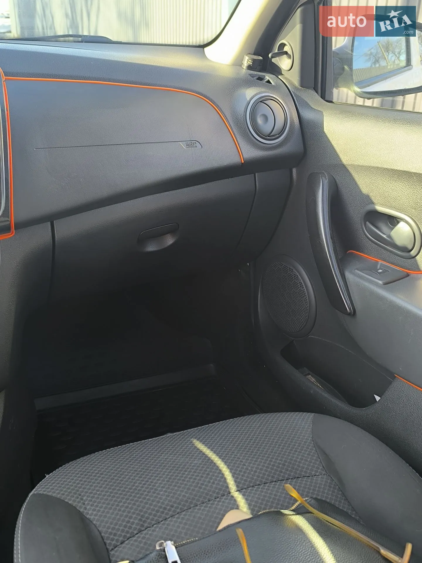 2014 Renault Logan - мініатюра 11