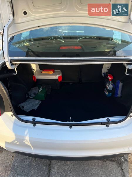 Седан Renault Logan 2019 в Луцке