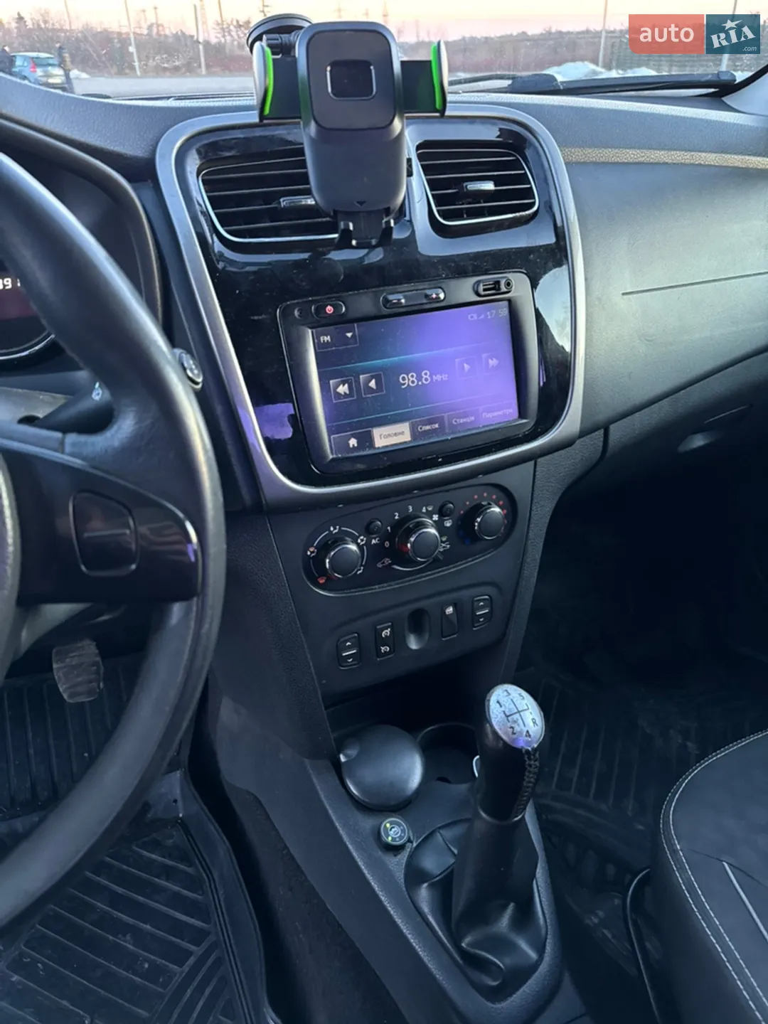 2013 Renault Logan - мініатюра 14