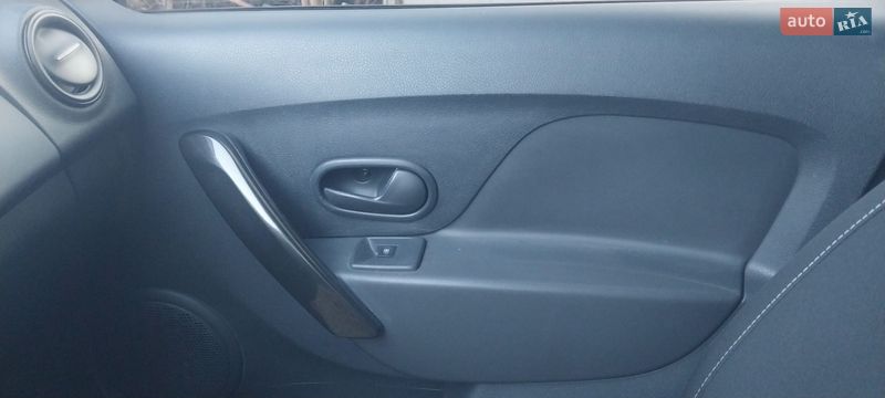 Седан Renault Logan 2018 в Ивано-Франковске