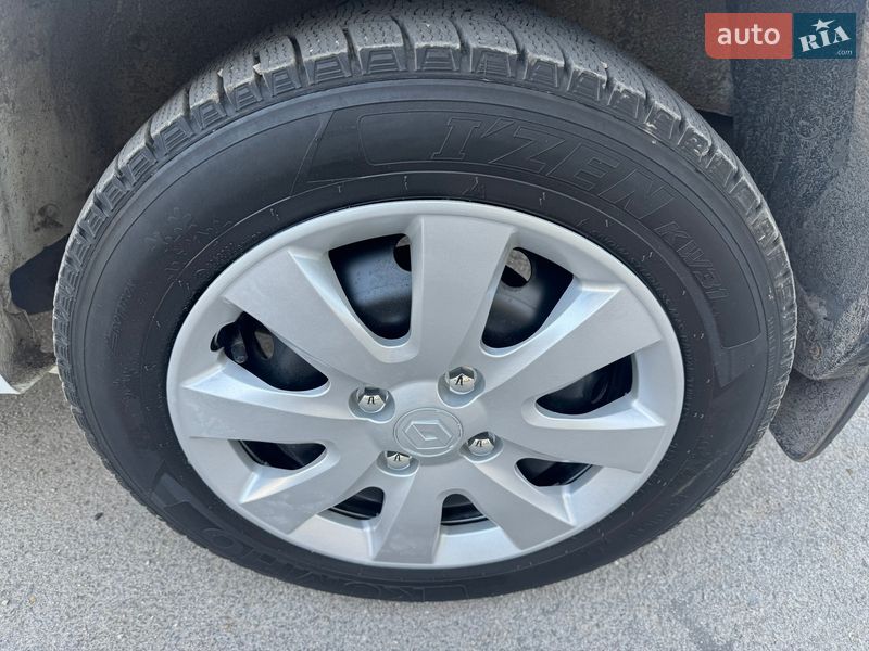 Седан Renault Logan 2010 в Запорожье