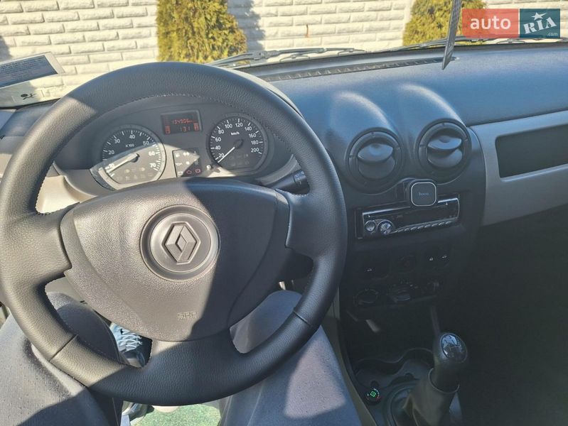 Седан Renault Logan 2012 в Дніпрі