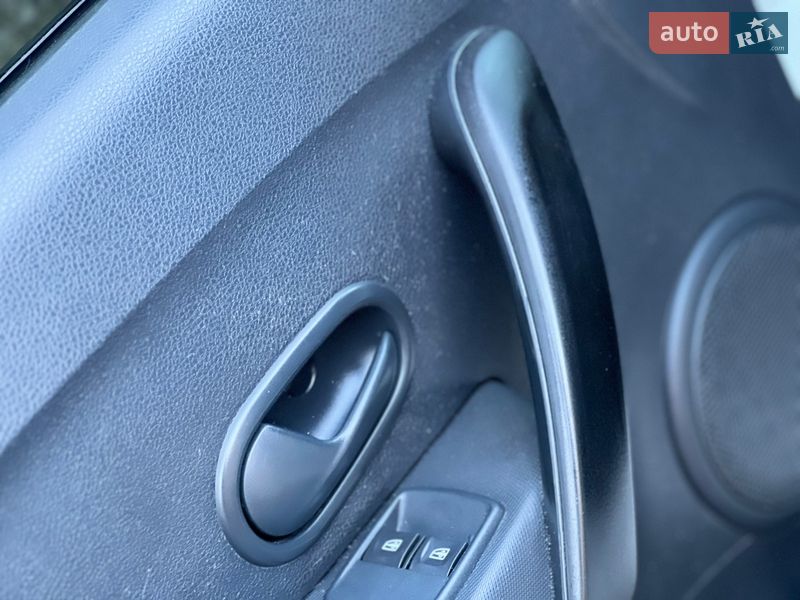 Седан Renault Logan 2016 в Дрогобыче