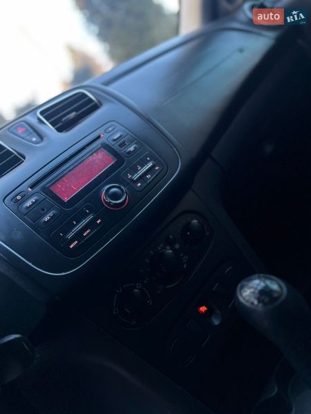 Седан Renault Logan 2016 в Дрогобыче