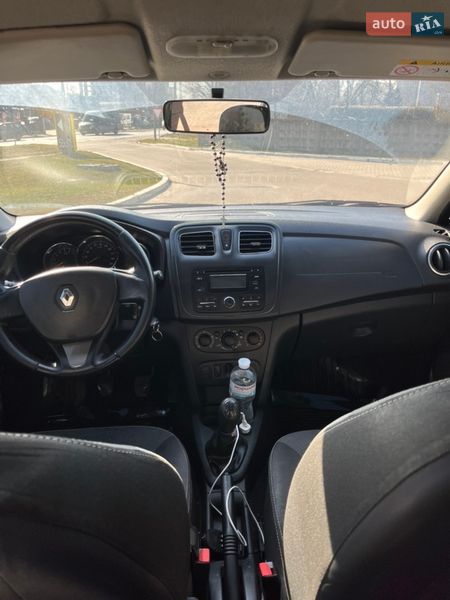 Седан Renault Logan 2013 в Львове