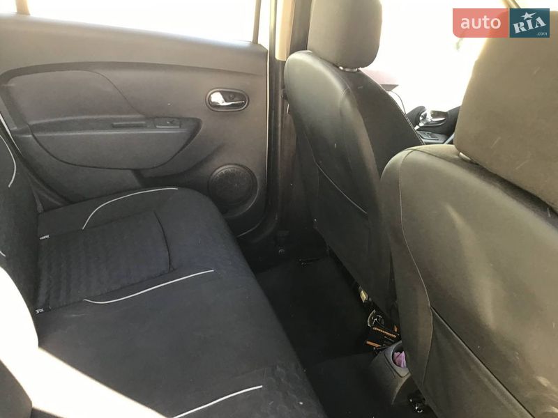 Седан Renault Logan 2013 в Херсоне