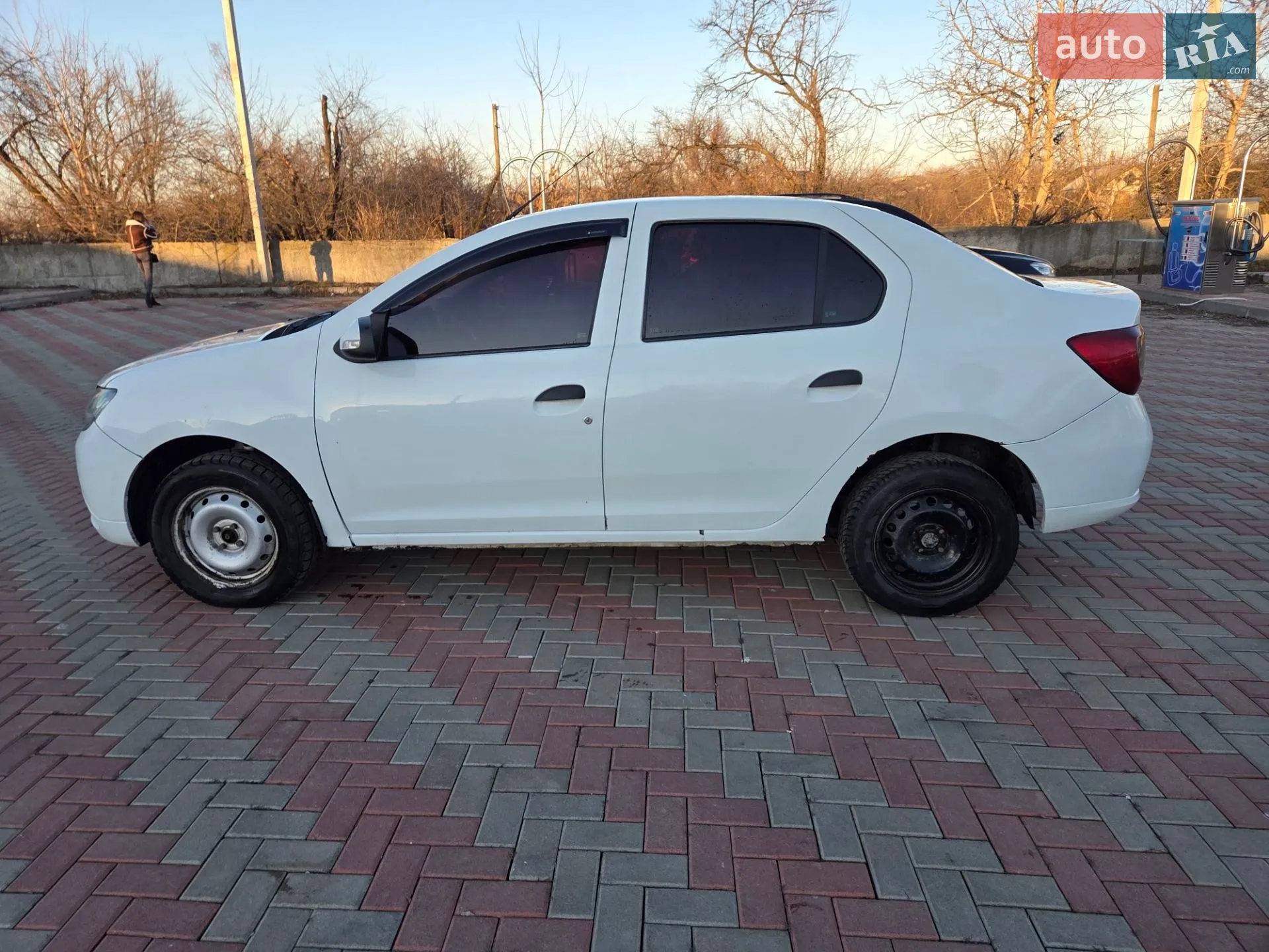 2013 Renault Logan - мініатюра 4