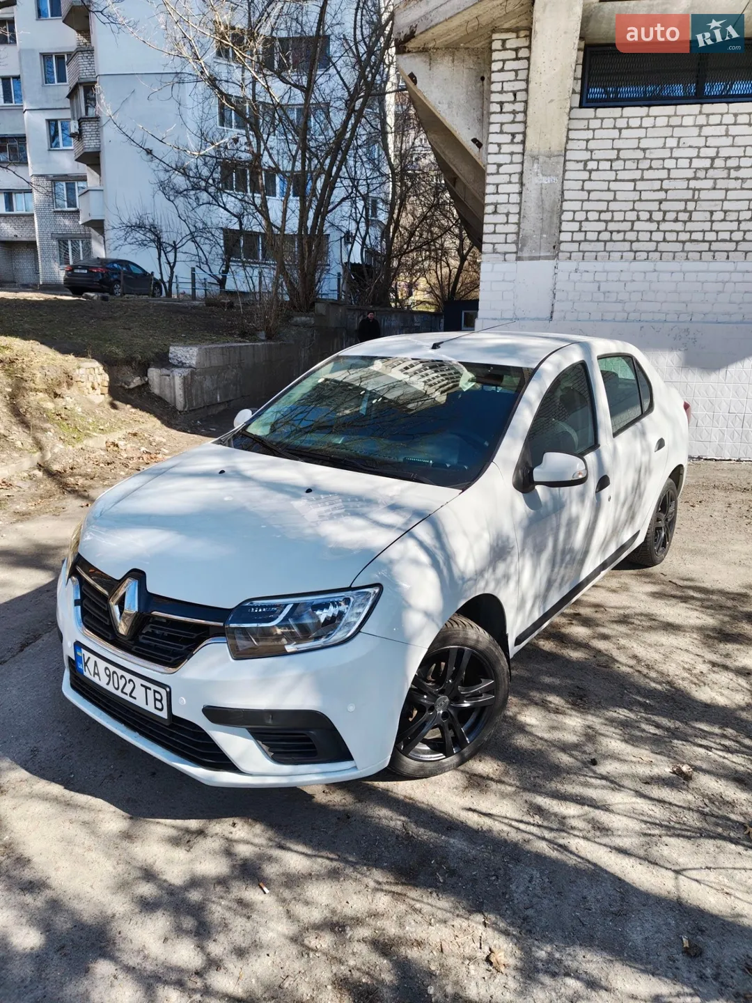 2021 Renault Logan - фото 1