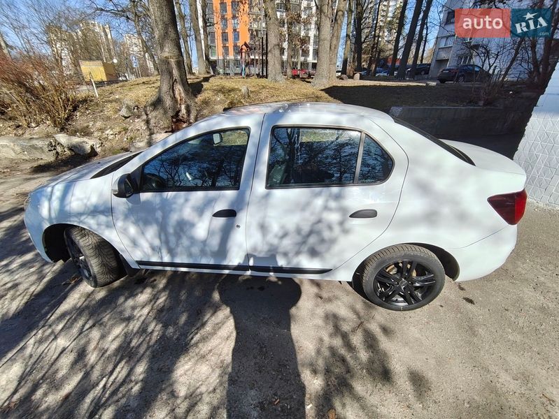 Седан Renault Logan 2021 в Киеве