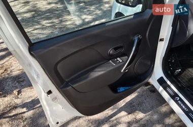Седан Renault Logan 2021 в Киеве