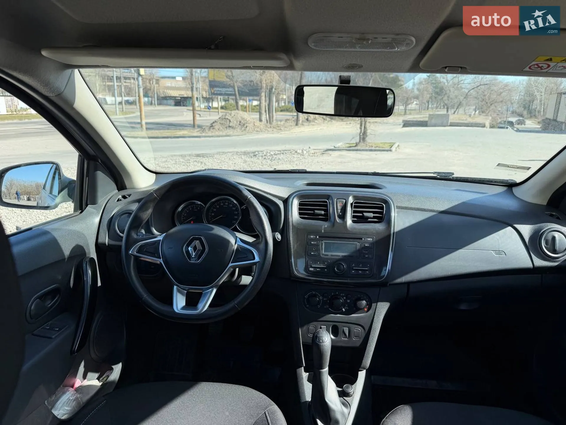 2017 Renault Logan - мініатюра 12