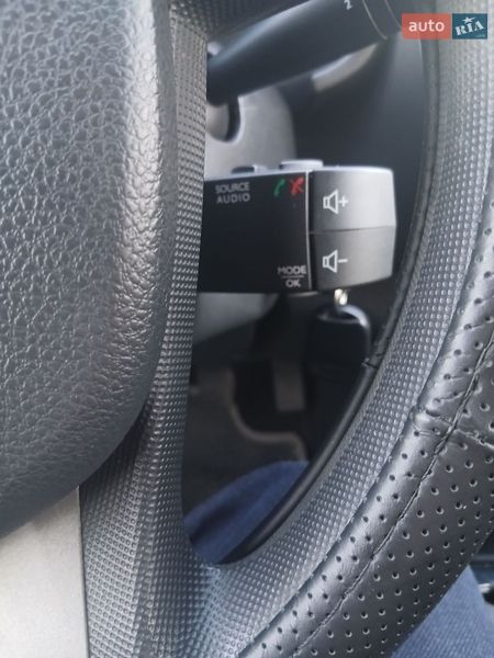 Седан Renault Logan 2013 в Львове