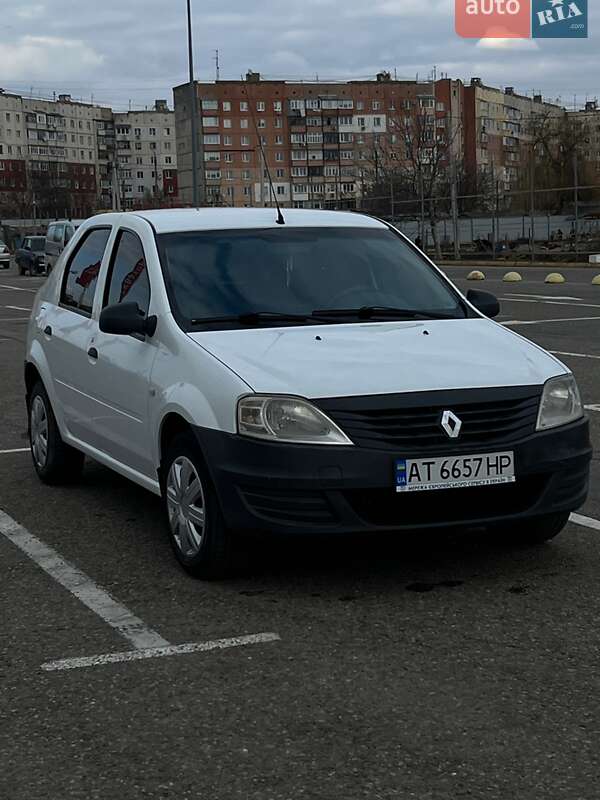 Renault Logan 2010